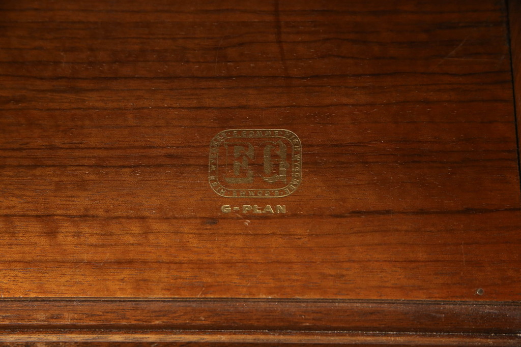 イギリスビンテージ　G-PLAN(ジープラン)　BBシリーズ　黒と木の色合いが格好良いルームディバイダー(オープンラック、ブックシェルフ、本棚、ブックケース、収納棚、戸棚、キャビネット、飾り棚、ディスプレイラック、ヴィンテージ、間仕切り、北欧、英国)(R-066559)
