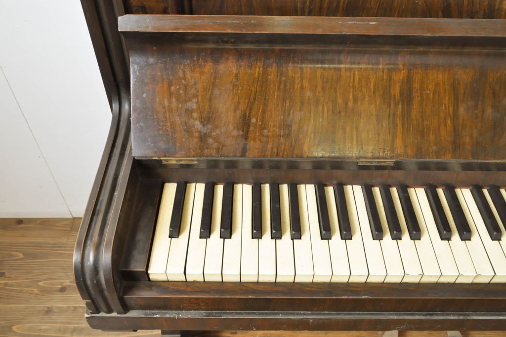 ジャンク品　Albert Hanson(アルバート・ハンソン)　エレガントな装飾が素敵なアンティークピアノ(オブジェ、ディスプレイ)(R-062493)