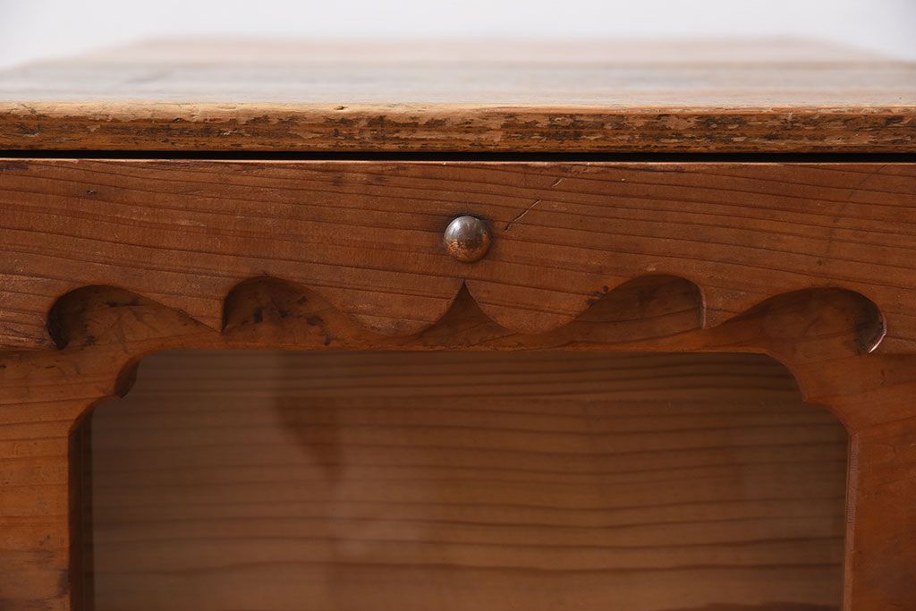 アンティーク雑貨　檜材製　昭和期　古い商店で使われていたレトロな木箱(収納箱)(1)