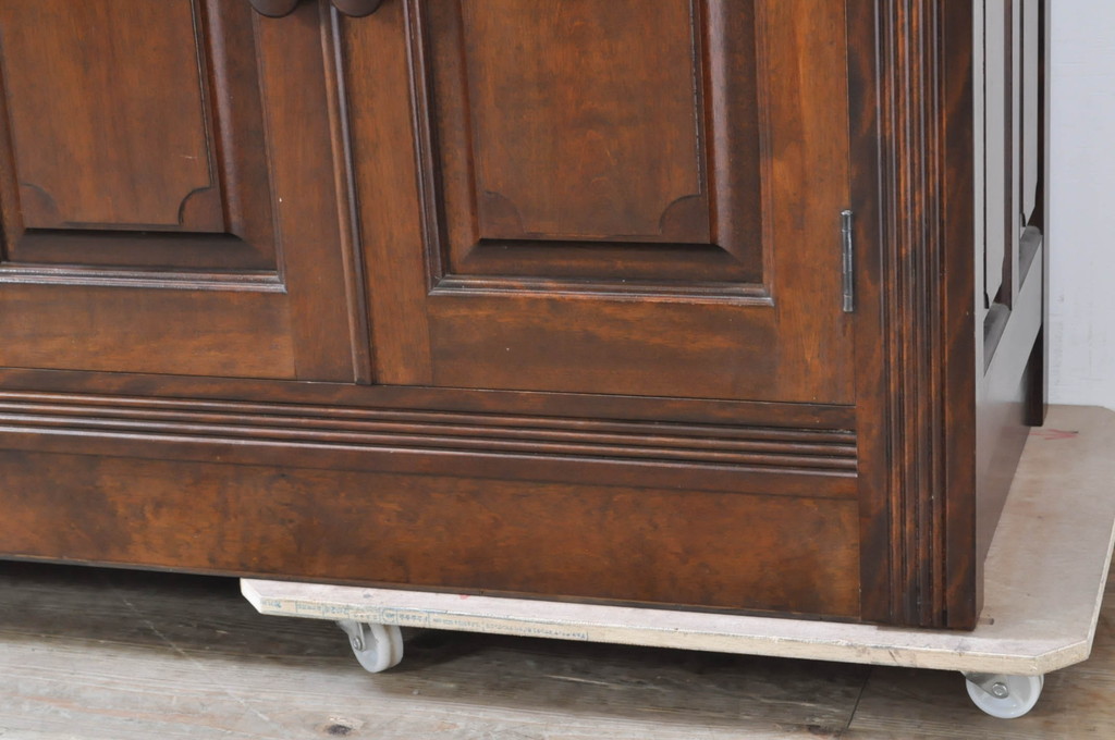 中古　美品　松本民芸家具　レア!洗練された佇まいのクリテンザサイドボード(リビングボード、収納棚)(R-068571)