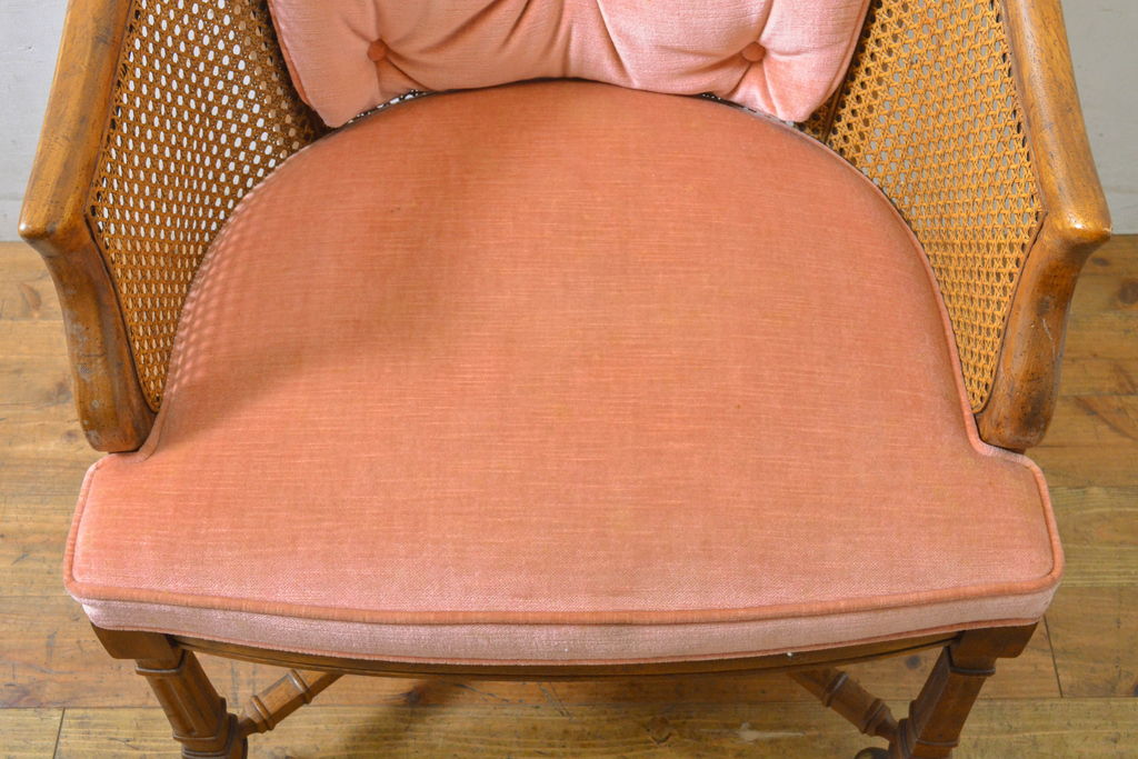 中古　DREXEL HERITAGE(ドレクセルヘリテイジ)　Grand Villa(グランドヴィラ)　くつろぎの時間を演出するキャスター付きアームチェア(椅子、イス、ダイニングチェア)(R-061988)