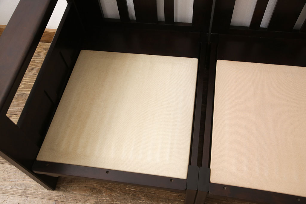 和製ビンテージ　北海道民芸家具　シックな大人空間におすすめの2人掛けソファ(2P、二人掛け、アームソファ、ヴィンテージ)(R-052112)