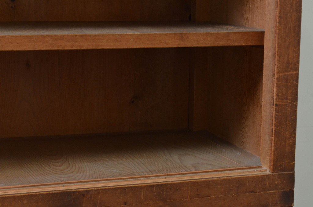 和製アンティーク　温かみのある木味が魅力的な二段重ね収納棚(キャビネット、戸棚、食器棚、飾り棚、ガラスケース、店舗什器、本箱、ブックケース)(R-069614)