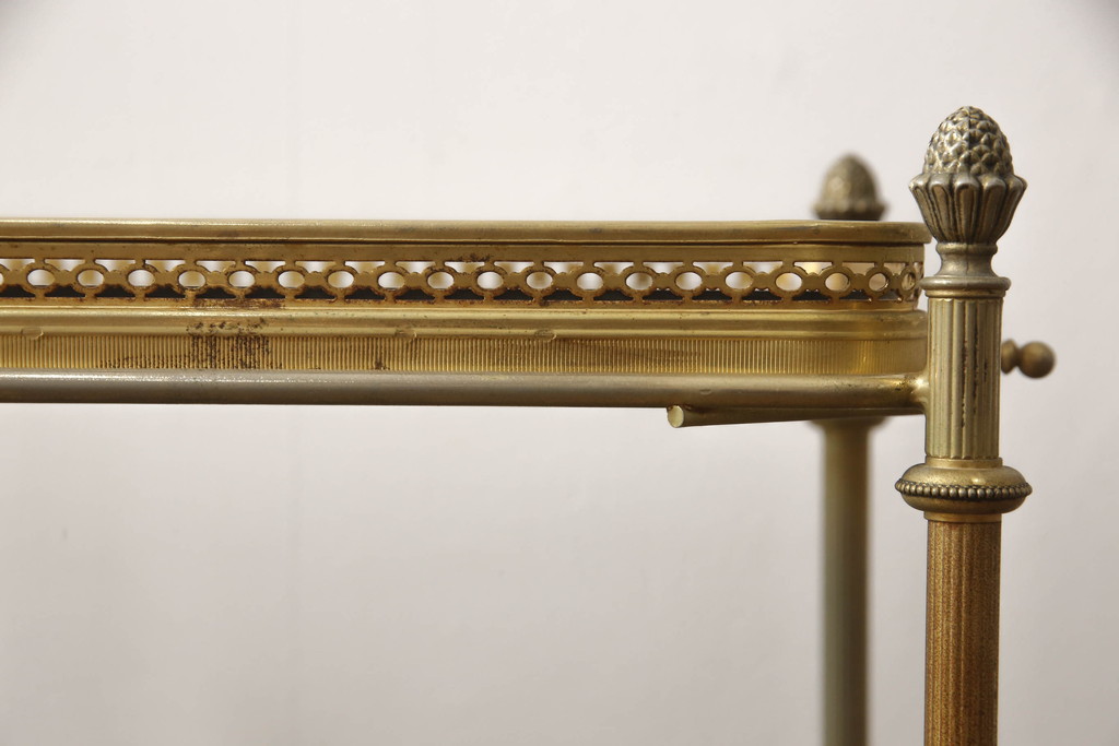 イギリスアンティーク　随所に施された繊細な意匠が美しい!小振りなキャスターワゴンテーブル(サイドワゴン、キッチンワゴン、キッチンラック、トロリー、サイドテーブル、英国)(R-065875)