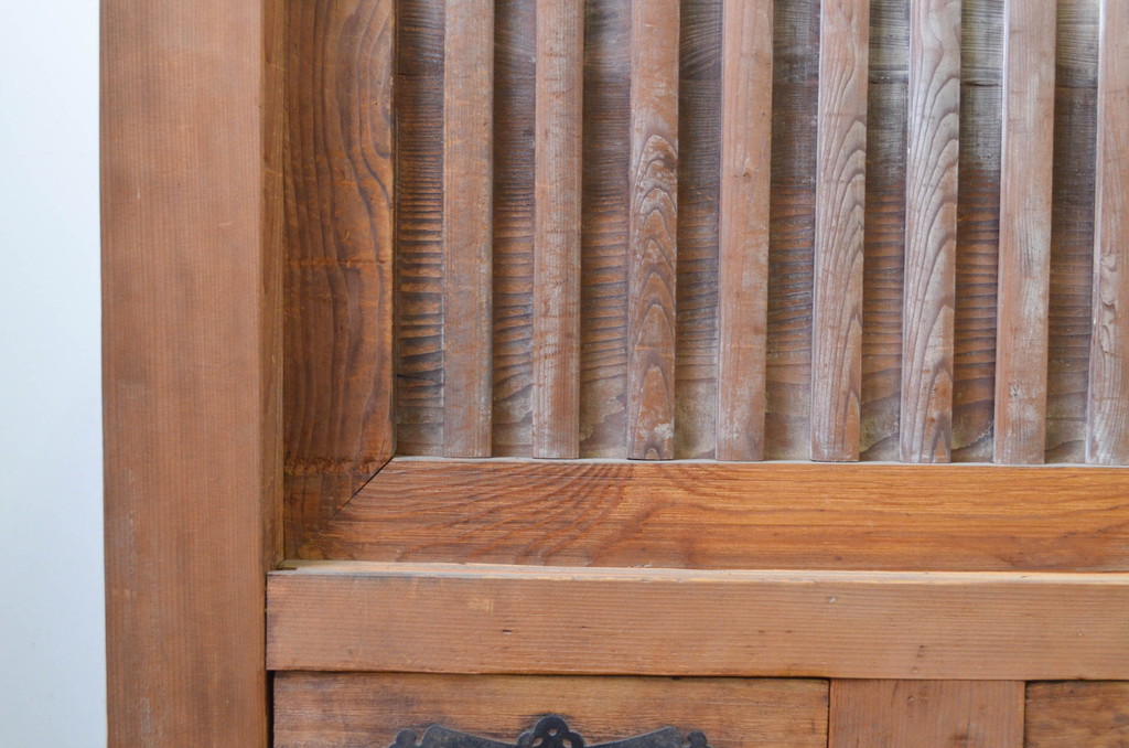 和製アンティーク　古い木味の大きな重ね収納箪笥(夜具箪笥、布団箪笥、水屋箪笥、キャビネット、食器棚、収納棚)(R-069454)