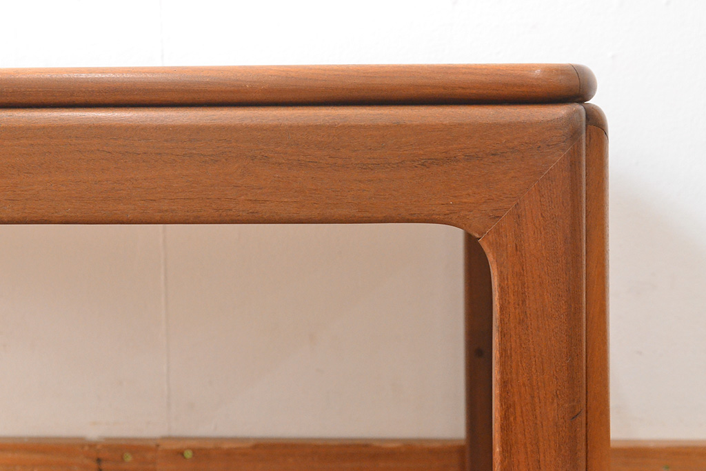北欧ビンテージ　G-PLAN(ジープラン)　チーク材　タイルトップのサイドテーブル(センターテーブル、コーヒーテーブル、ヴィンテージ)(R-050149)