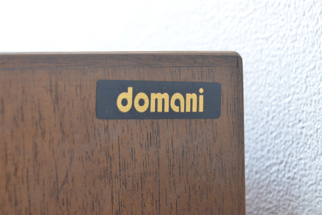 中古　美品　カリモク家具(karimoku)　domani(ドマーニ)　Morganton(モーガントン)　直線的でシンプルなデザインが目を引くサイドボード(定価約38万円)(ローボード、収納棚、引き出し、キャビネット)(R-053073)
