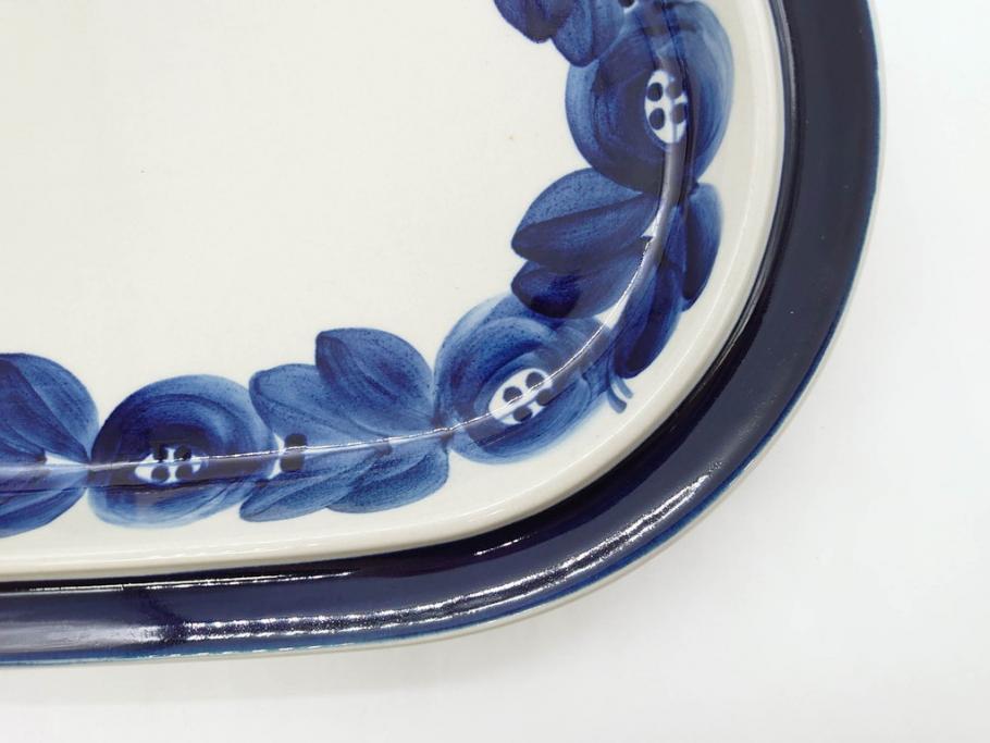 ARABIA FINLAND　Anemone(アネモネ)　Ulla Procope(ウラ・プロコッペ)　濃淡の色使いが美しいオーバルプレート(アラビア、フィンランド、Sモデル、北欧食器、大皿)(R-070651)