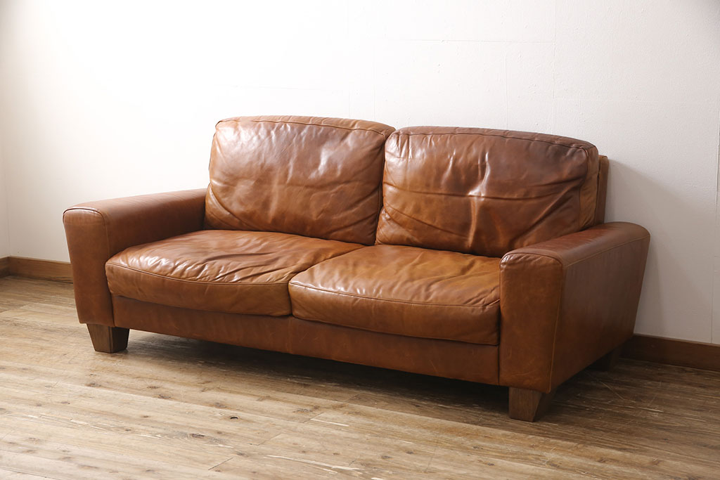 中古　ACME Furniture(アクメファニチャー)　FRESNO(フレスノ)　 使い込まれた本革がヴィンテージスタイルによく馴染む3人掛けソファ(定価約30万円)(三人掛けソファ、3P)(R-052586)