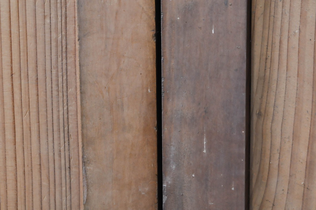 アンティーク建具　杉板1枚板　落ち着いた和の空間を演出する板戸窓4枚セット(引き戸)(R-068301)