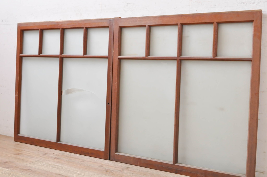 アンティーク建具　大正ロマン　どこか懐かしい雰囲気漂うガラス窓2枚セット(引き戸、ガラス戸)(R-068304)