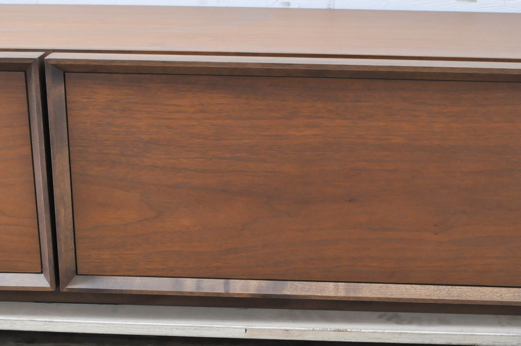 中古　美品　アクタス取扱い　ジョンリビング(jon Living) RIMO 200AV-board　シンプルなデザインが取り入れやすいテレビ台(ローボード、テレビボード、TVボード、サイドボード、サイドキャビネット、収納棚、リビングボード)(R-068396)