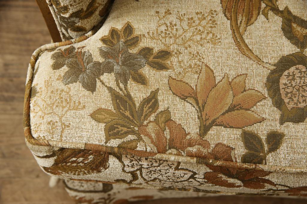 中古　美品　アメリカ輸入モデル　DREXEL HERITAGE(ドレクセルヘリテイジ)　花と鳥の絵柄が落ち着いた雰囲気を醸し出す1人掛けソファ(一人掛け、アームチェア)(R-058921)