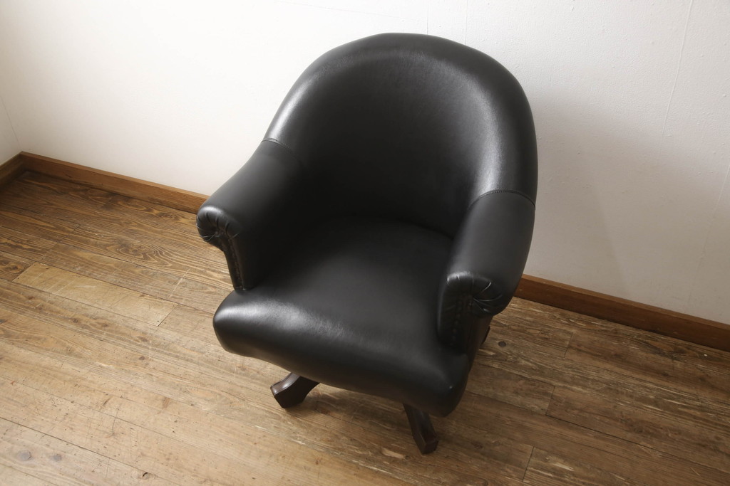 和製アンティーク　合皮　レトロな雰囲気ただよう回転イス(アームチェア、ラウンジチェア、椅子、イス)(R-058978)