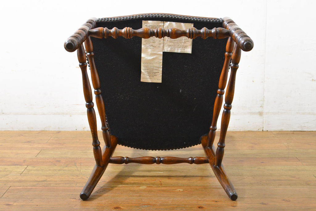 中古　美品　イギリス高級家具　THEODORE ALEXANDER(セオドア・アレキサンダー)　挽物脚が目を惹く!クラシカルなデザインがおしゃれなダイニングチェア(椅子)(R-062735)