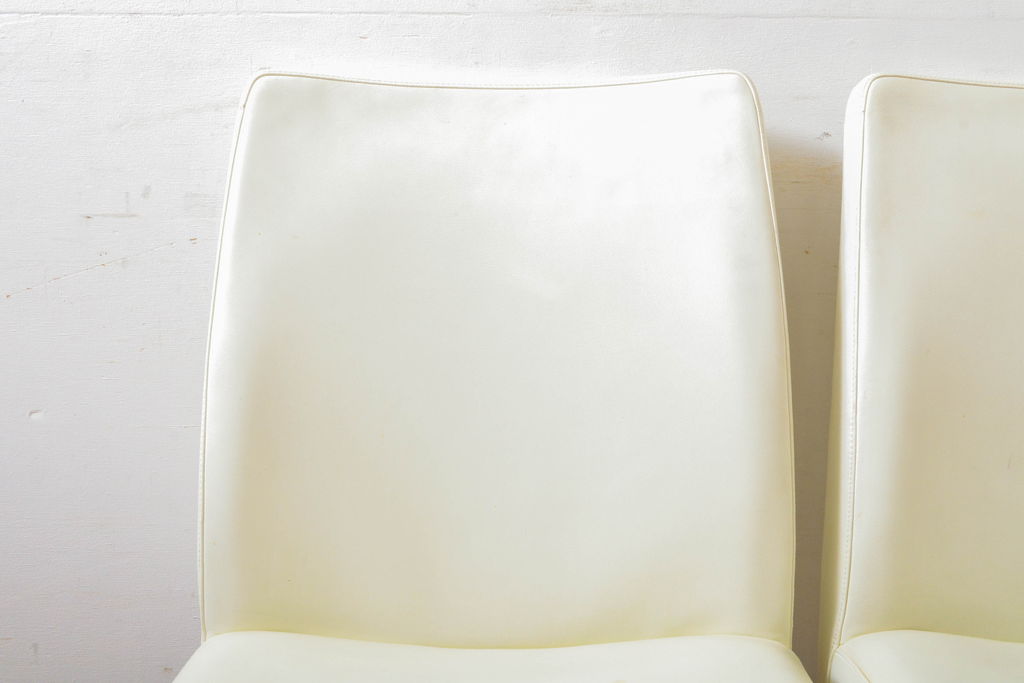 中古　美品　イタリア家具　Poltrona Frau(ポルトローナフラウ)　SEDIA LIZ(セディアリッツ)　スタイリッシュな空間を演出するダイニングチェア2脚セット(椅子、イス、チェア)(定価2脚で約29万円)(R-061529)