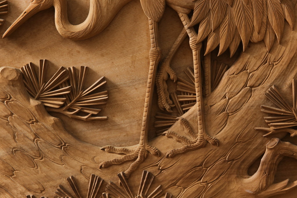 和製ビンテージ　最高級!!　井波彫刻　三好刀　迫力ある松に鶴が素晴らしい彫刻衝立て(つい立て、衝い立て、仕切り、パーテーション、ヴィンテージ)(定価約250万円)(R-070013)