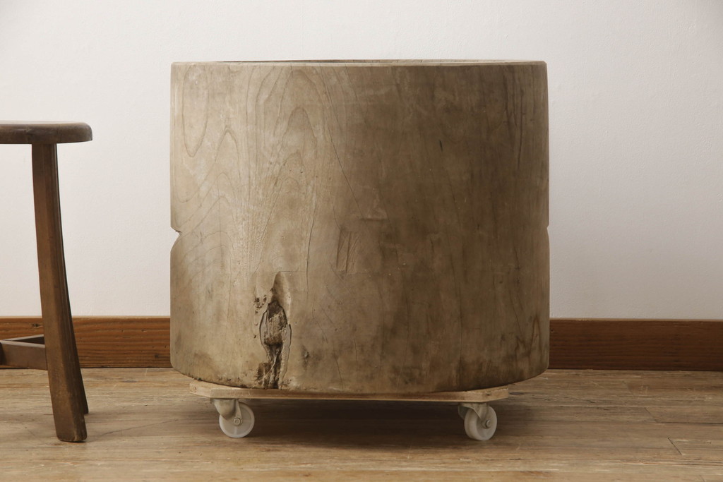 和製アンティーク　味わい深い総欅(ケヤキ)材の臼(ウス、うす、ディスプレイ、DIY)(R-070067)