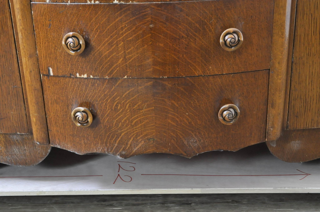 イギリスアンティーク　オーク材　細部まで凝ったつくりが目を引くサイドボード(サイドキャビネット、収納棚、戸棚、英国)(R-068377)