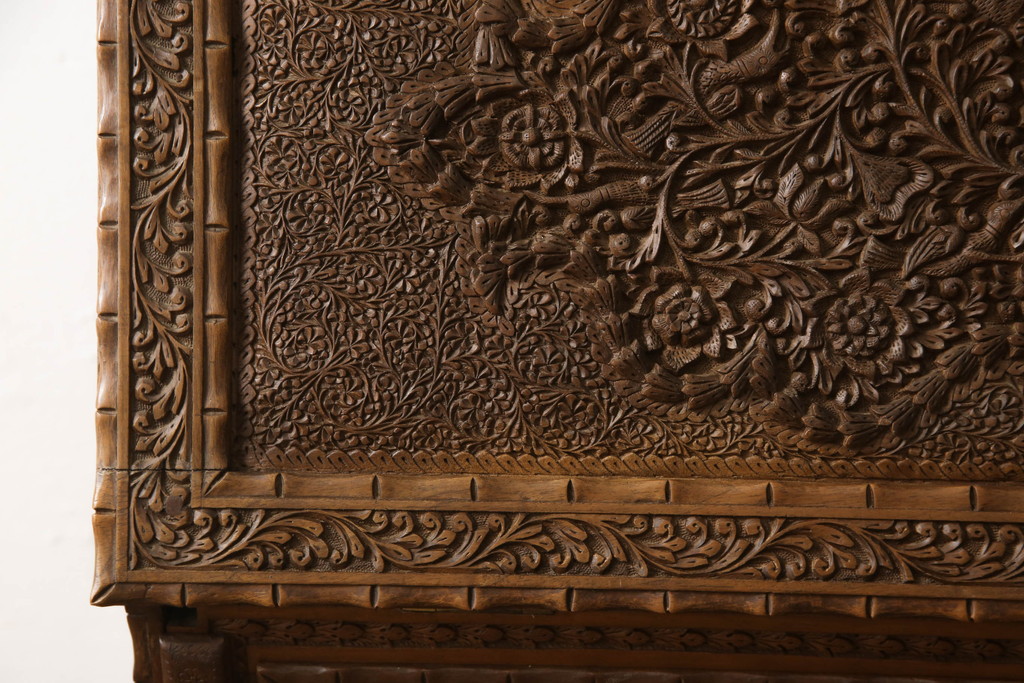 アジアアンティーク　民芸家具　総チーク材総彫り　隅々まで施された彫刻が圧巻のライティングビューロー(ワークデスク、机、在宅ワーク、在宅用、チェスト)(R-061485)