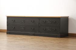 アンティーク家具　イギリスアンティーク　オーク材　重厚な佇まいが魅力のキャビネット(キッチンボード、サイドボード)