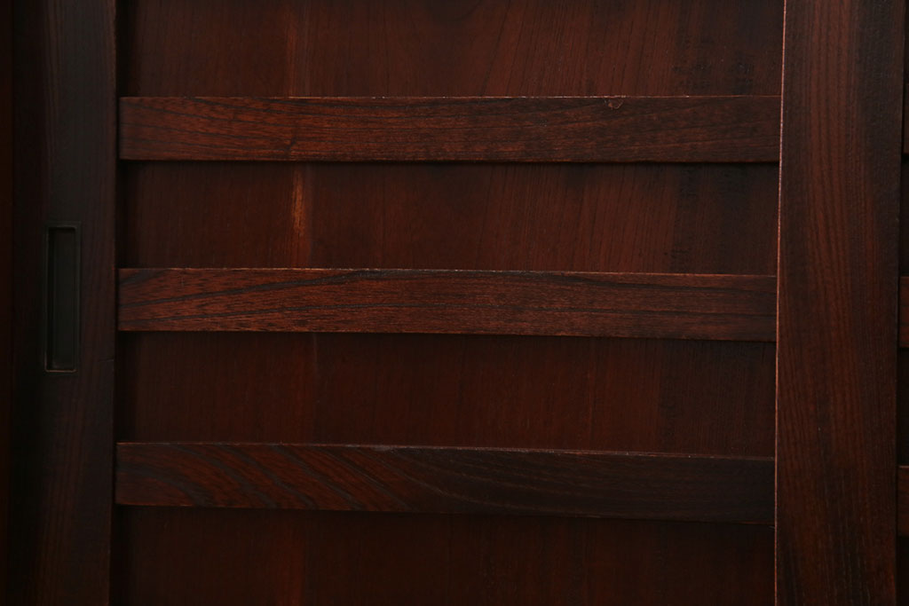 和製アンティーク　美品　ケヤキ材　上品さと存在感を放つ階段箪笥(時代箪笥)