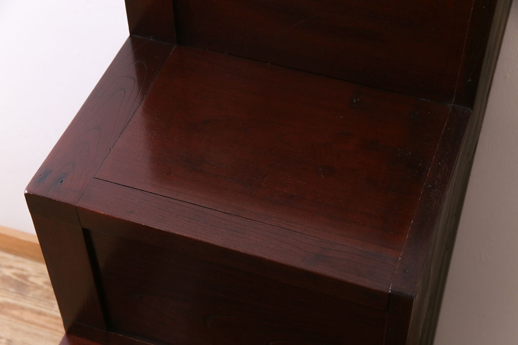 和製アンティーク　美品　ケヤキ材　上品さと存在感を放つ階段箪笥(時代箪笥)