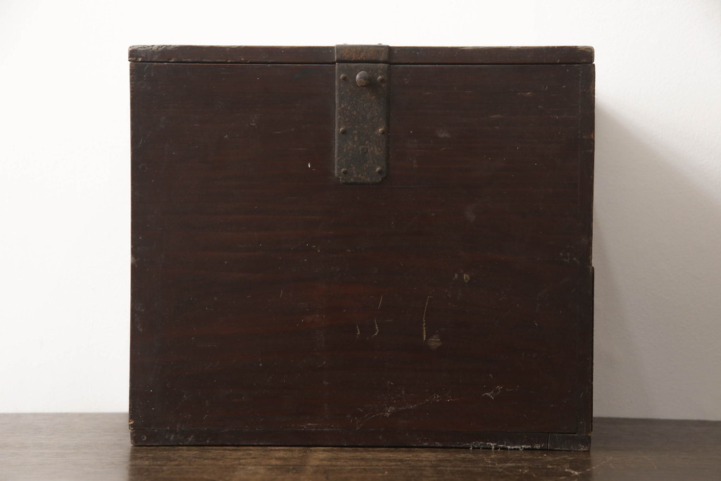 和製アンティーク　古作造り　簡素なつくりが落ち着いた雰囲気を醸し出す杉材の硯箱(掛け硯、印箱、小物収納、収納箱、小引き出し)(R-070531)