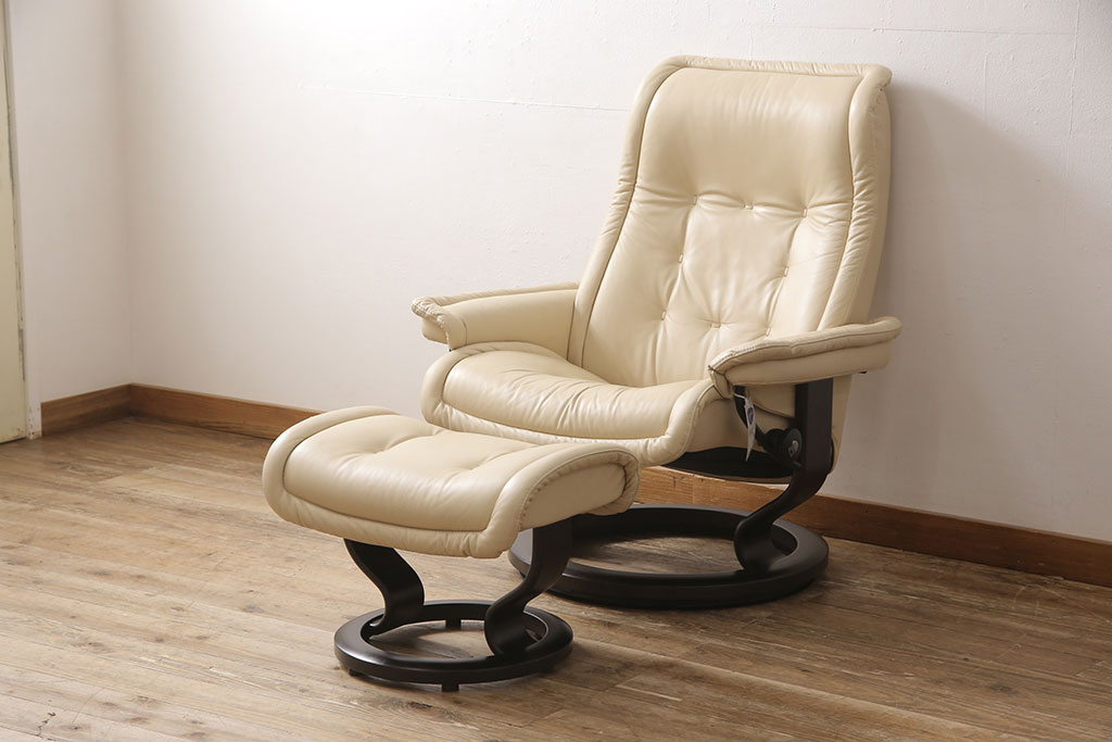 中古　超美品　EKORNES(エコーネス)　本革　ロイヤルシリーズ　オットマン付き　ストレスレスチェア(定価約46万円)(リクライニングチェア、アームチェア、椅子)(R-053070)