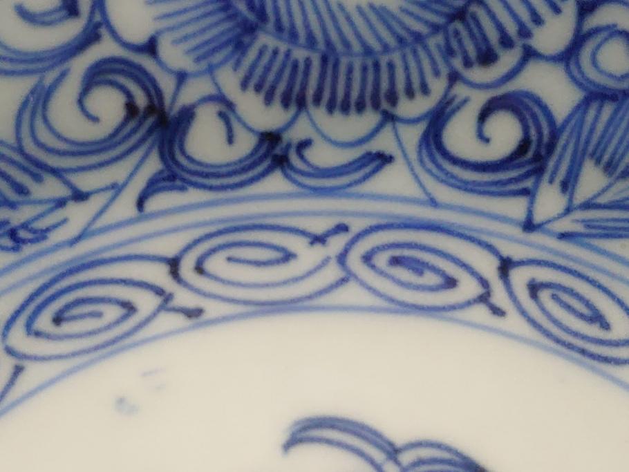 幕末期　伊万里焼　染付　線描き　花唐草文　5寸　約15cm　手描きの温かみが感じられる深皿2枚セット(中皿、変形皿、和食器、和皿、五寸)(R-062085)