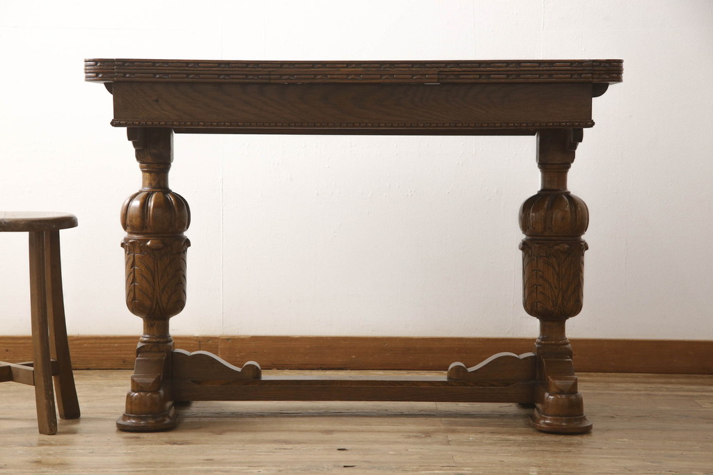 アンティーク家具　イギリスアンティーク　オーク材　ブルボーズレッグが目を惹くドローリーフテーブル(エクステンションテーブル、ダイニングテーブル、食卓、2人掛け、4人掛け、6人掛け)(R-063604)
