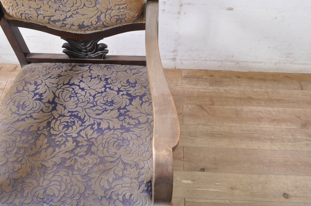 和製アンティーク　カバ(樺)材　大正ロマン　クラシカルな佇まいが魅力的な古い洋館のアームチェア2脚セット(ダイニングチェア、椅子、イス)(R-068629)