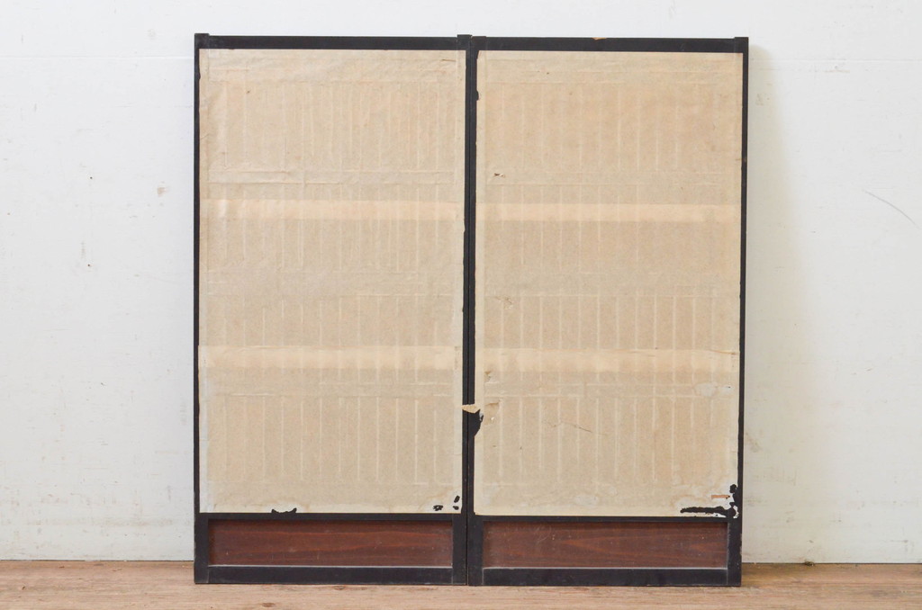 アンティーク建具　黒枠　上質な和の空間を演出する書院障子戸2枚セット(引き戸、書院戸、窓)(R-068719)