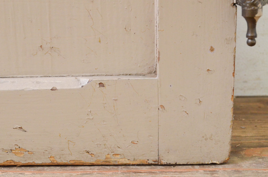 アンティーク建具　ペイント仕上げ限定　どこか懐かしいレトロな雰囲気のペイント扉1枚(ドア、木製扉)(R-068849)