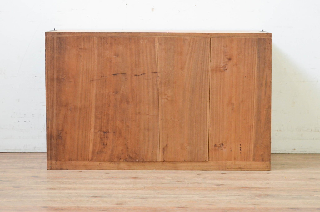 和製アンティーク　上手物!　銅金具の付いた上質な三丁引き総桐箪笥ローチェスト(桐たんす、ローボード、テレビ台、テレビボード、収納たんす、時代箪笥、引き出し)(R-069432)