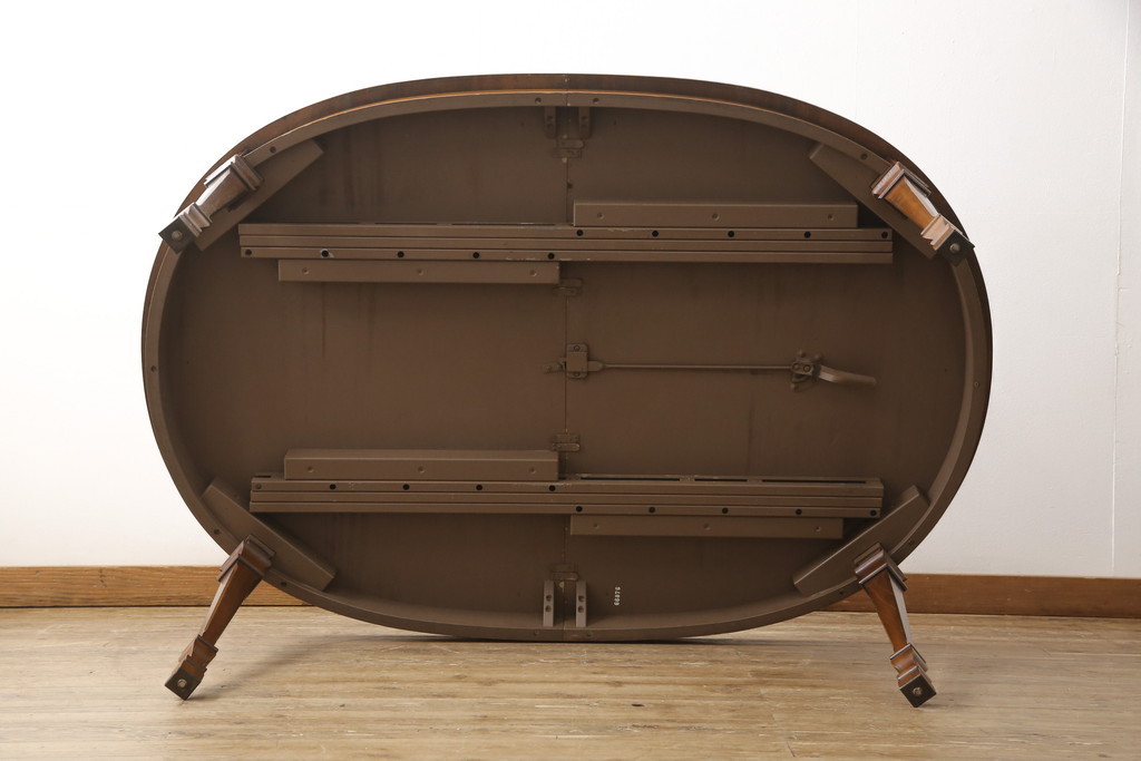 中古　美品　DREXEL HERITAGE(ドレクセルヘリテイジ)　FRANCESCA(フランチェスカ)シリーズ　ネオクラシックなデザインのダイニングテーブル(ラウンドテーブル、4人掛け)(R-057070)