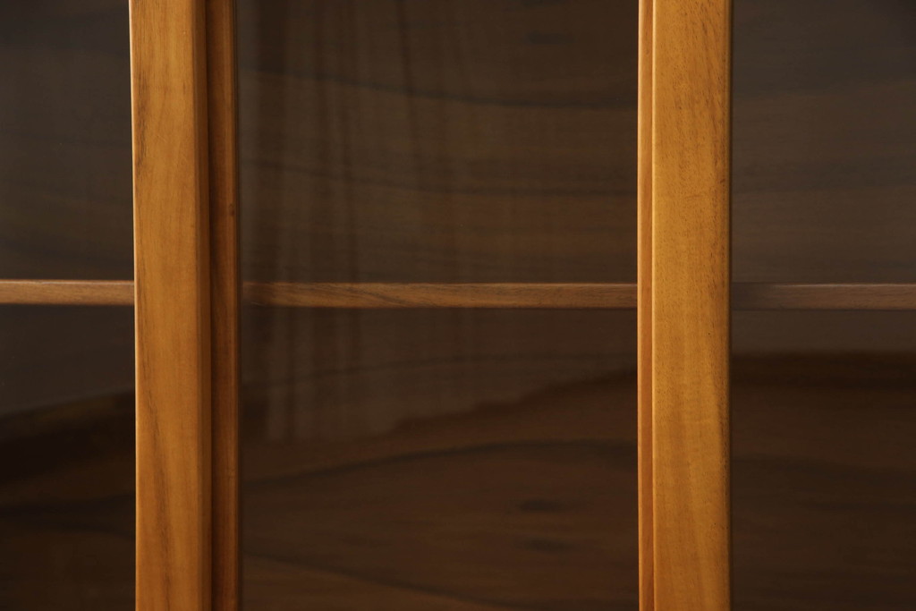 和製ビンテージ　希少!　チーク材無垢材　北欧デザイン　ナチュラルシンプルなサイドボード(収納棚、戸棚、テレビボード、リビングボード、キャビネット、ヴィンテージ)(R-061397)
