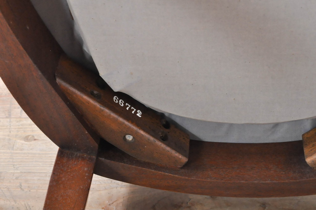 中古　DREXEL HERITAGE(ドレクセルヘリテイジ)　ストライプ柄のファブリックが目を引くアームレスチェア(ダイニングチェア、椅子、イス)(R-068939)