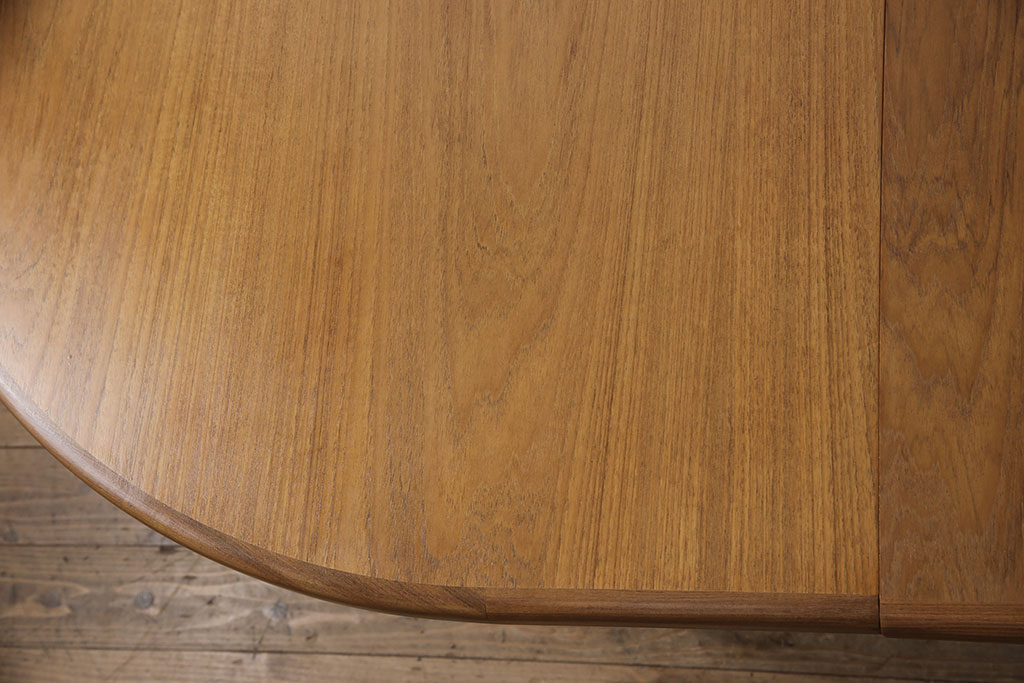 ヴィンテージ家具　北欧ビンテージ　G-PLAN(ジープラン)　チーク材　圧迫感が感じにくいオーバル型のエクステンションテーブル(ダイニングテーブル、拡張式テーブル)(R-050176)