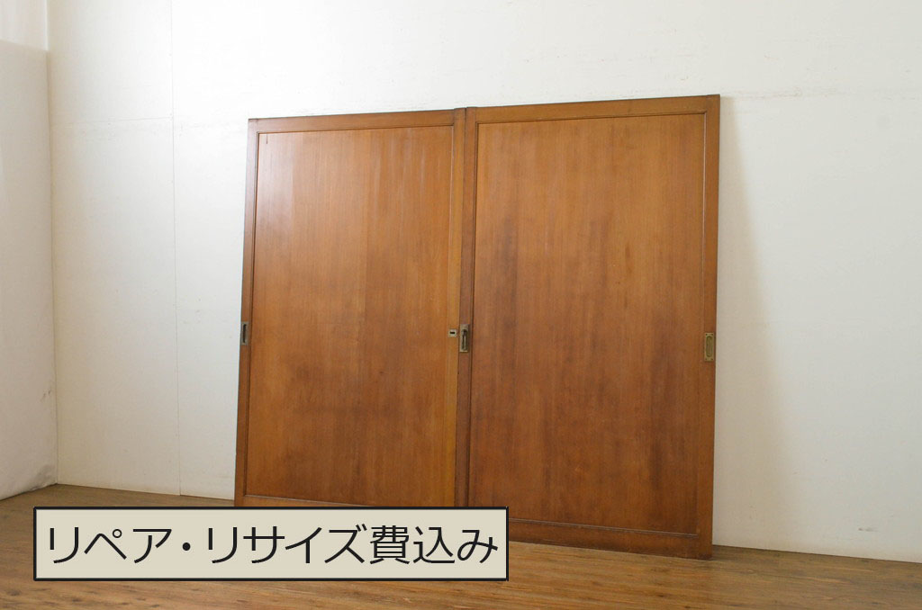 【再入荷!】 アンティーク建具 柾目の美しい板戸2枚セット(帯戸、引き戸)(R 建具