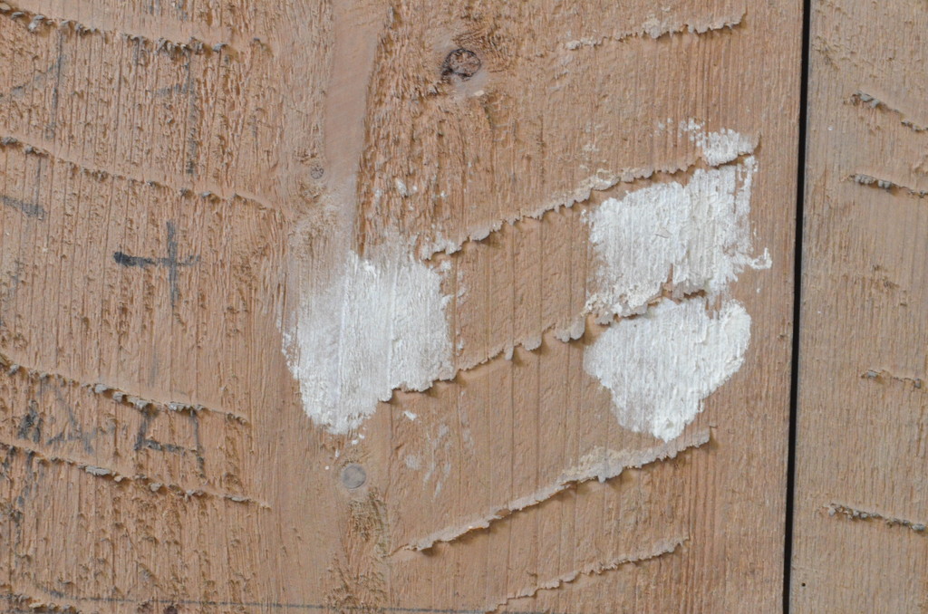 アンティーク建具　時代の流れを感じさせる木の味わいが魅力的な漆喰(しっくい)の蔵戸1枚(引き戸、玄関戸)(R-068736)