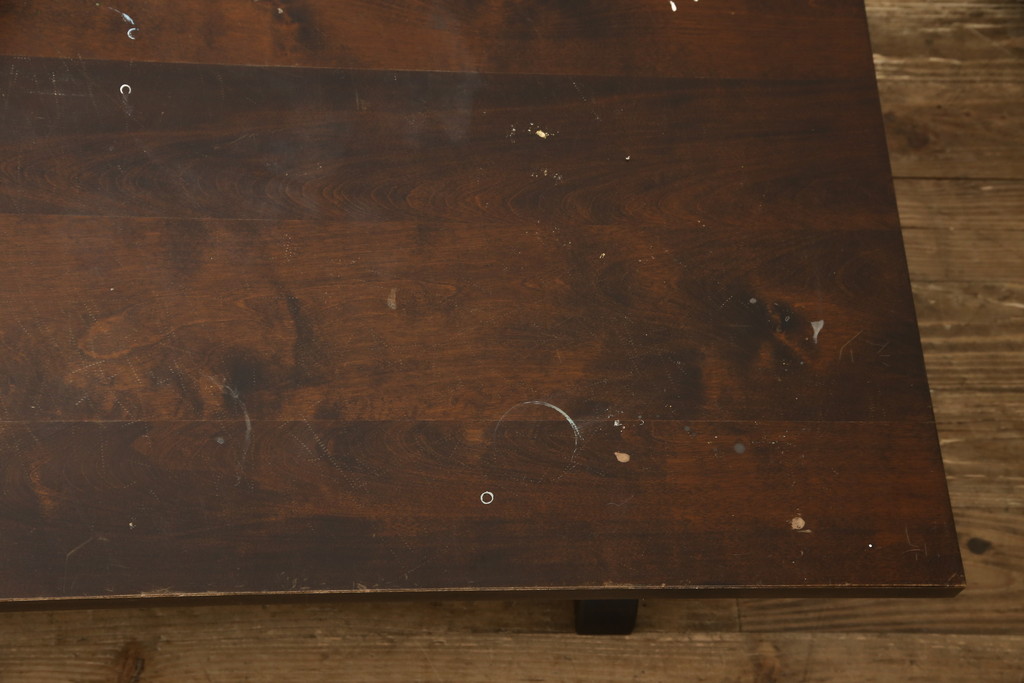 中古　北海道民芸家具　シックなデザインが魅力の折りたたみローテーブル(座卓、ちゃぶ台、文机、センターテーブル、折り畳み)(R-058984)