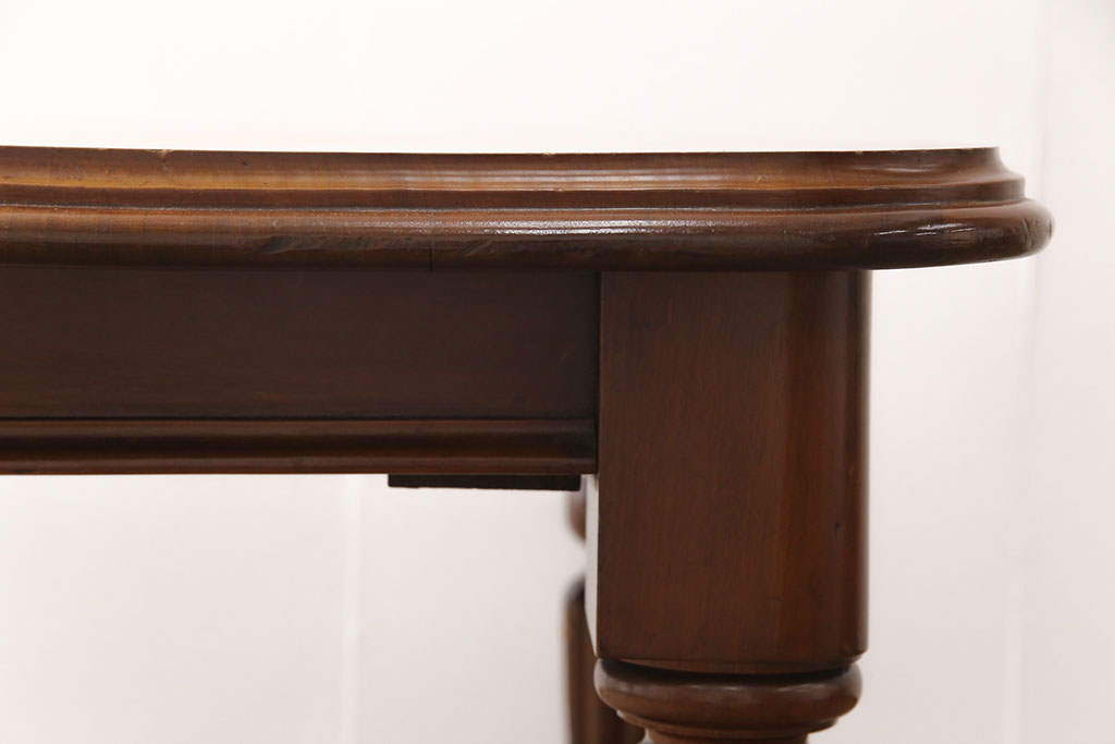 イギリスアンティーク　エレガントな雰囲気漂うキャスター付きダイニングテーブル(2人掛け、4人掛け、食卓)(R-053588)