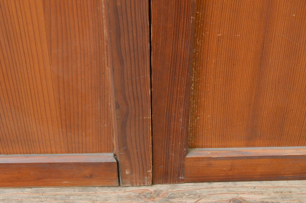 アンティーク建具　経年を感じさせる木味が魅力の板戸窓2枚セット(引き戸)(R-069637)