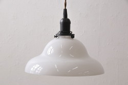 アンティーク照明　シンプルなデザインで取り入れやすい吊り下げ照明(天井照明、シェード、ペンダントライト)(R-054236)