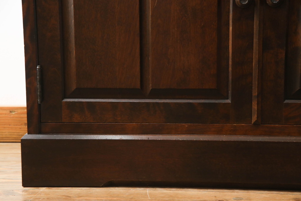 中古　北海道民芸家具　HM160K　洗練された佇まいが上品な食器棚(本箱、収納棚、飾り棚、キャビネット)(R-070146)