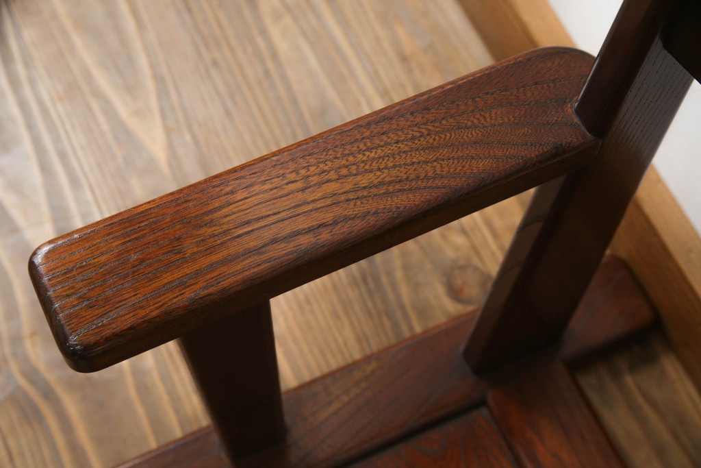 中古　九州民芸家具　上質な雰囲気漂う肘掛付き座椅子(座いす、座イス)(R-069978)
