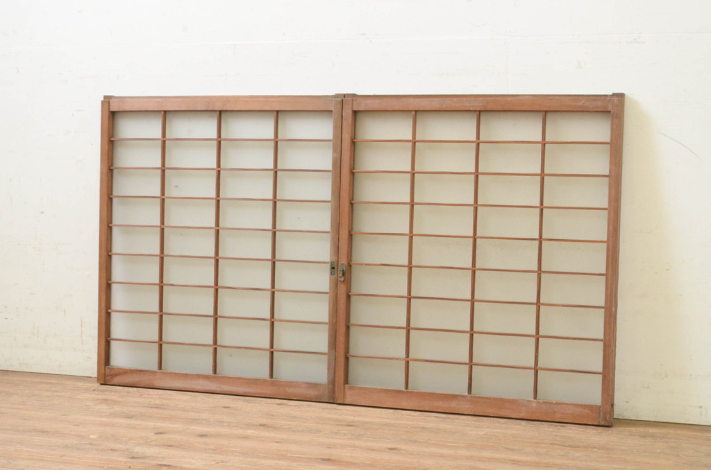 アンティーク建具　レトロな空間演出におすすめの格子入りガラス戸2枚セット(引き戸、格子戸、窓)(R-069652)