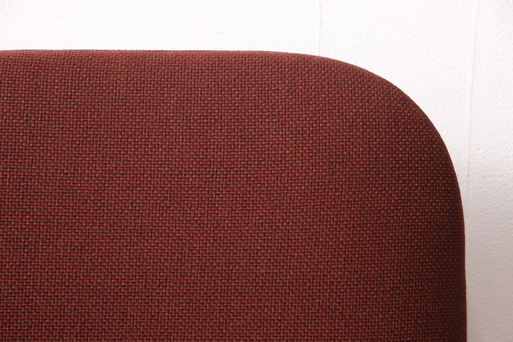 ヴィンテージ家具　アメリカ　渋い赤色が魅力!空間のアクセントになるアームチェア(ダイニングチェア、椅子、ビンテージ)(R-049494)