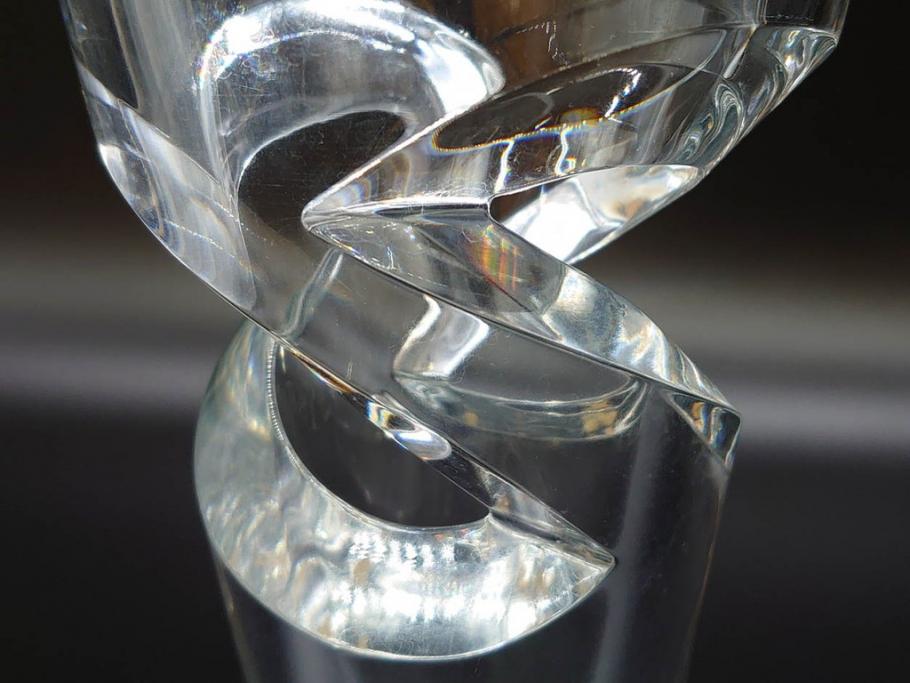 フランス　Baccarat　バカラ　トルネード　斬新なデザインが高級感溢れるフラワーベース(花瓶、花入、花器、フルレッドクリスタルガラス)(R-072306)